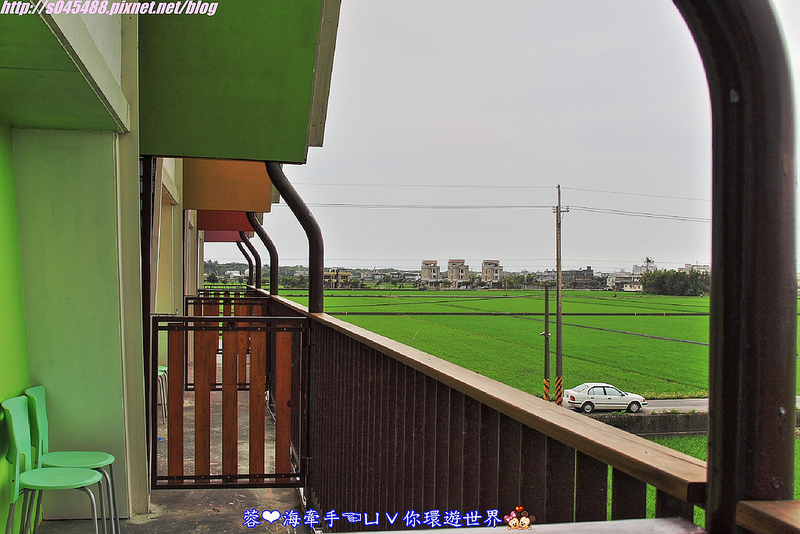 【宿▍宜蘭】天空島上的小木屋ღ宜蘭出現像國外的彩色屋~拍不停，相機拍到沒電手機拿出來也要拍