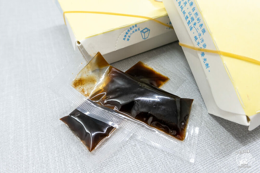 台中市西區向上水餃 | 台中向上市場必吃銅板美食,水餃1顆3元爆便宜,人人起手20顆~