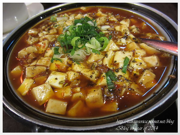 『呷』「北市信義區」☆李雪辣嬌 川味廚房☆ 回味無窮的炸肥腸