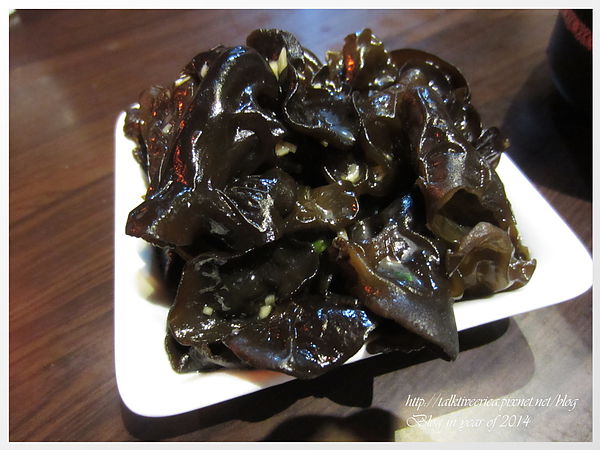 『呷』「北市信義區」☆李雪辣嬌 川味廚房☆ 回味無窮的炸肥腸