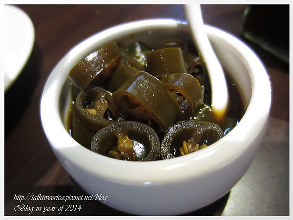 『呷』「北市信義區」☆李雪辣嬌 川味廚房☆ 回味無窮的炸肥腸