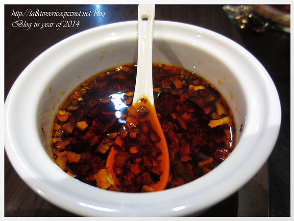 『呷』「北市信義區」☆李雪辣嬌 川味廚房☆ 回味無窮的炸肥腸