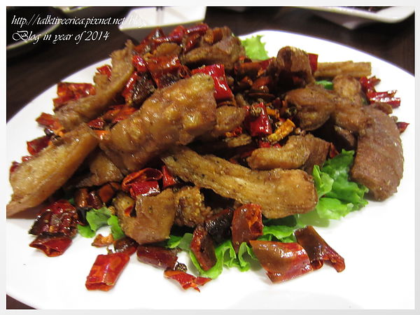 『呷』「北市信義區」☆李雪辣嬌 川味廚房☆ 回味無窮的炸肥腸