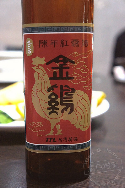 宜蘭縣宜蘭市宜蘭酒廠餐廳》發酵槽包廂區好特別，經濟實惠、美味的合菜2500元起，有停車場