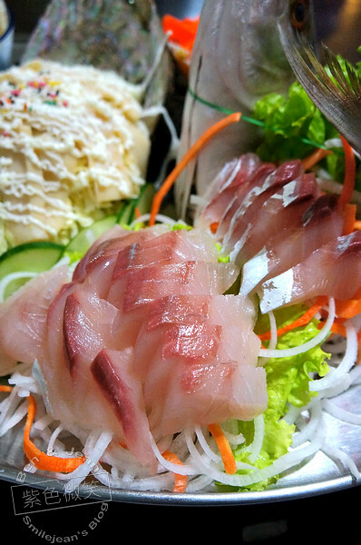 宜蘭縣宜蘭市宜蘭酒廠餐廳》發酵槽包廂區好特別，經濟實惠、美味的合菜2500元起，有停車場