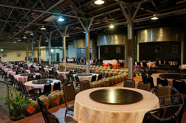 宜蘭縣宜蘭市宜蘭酒廠餐廳》發酵槽包廂區好特別，經濟實惠、美味的合菜2500元起，有停車場