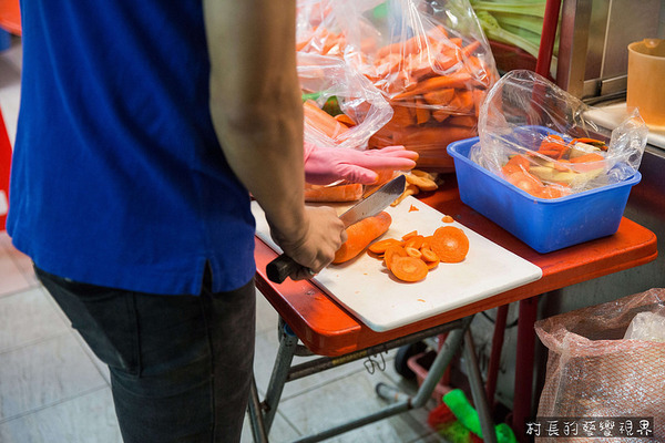 四季逗黑砂糖木瓜牛奶:【食記】{高雄。苓雅區}自強夜市裡的果汁調色盤四季逗好喝新鮮又健康 四季逗黑砂糖木瓜牛奶:【食記】{高雄。苓雅區}自強夜市裡的果汁調色盤四季逗好喝新鮮又健康