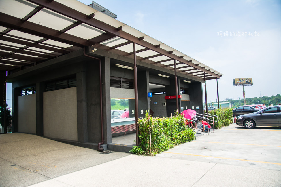 ｜苗栗伴手禮｜垂坤食品，苑裡超人氣伴手禮，超好採買的休息站（交流道旗艦店） - 阿婷的旅行札記。