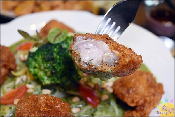 昨日花卷 跨界好食：台中超值商業午餐。大份量異國美味打卡加送飲料套餐均一價240