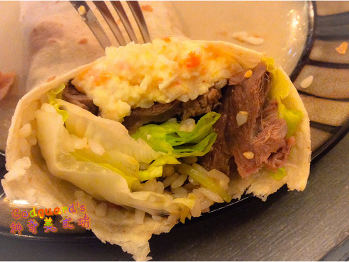 昨日花卷 跨界好食：(食記)[台中市西區] 好澎湃的大卷兒～祕凍滷牛肉花卷套餐——昨日花卷