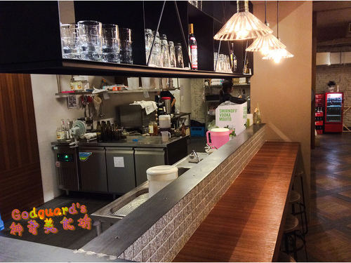 昨日花卷 跨界好食：(食記)[台中市西區] 好澎湃的大卷兒～祕凍滷牛肉花卷套餐——昨日花卷