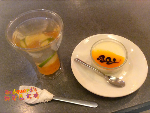 昨日花卷 跨界好食：(食記)[台中市西區] 好澎湃的大卷兒～祕凍滷牛肉花卷套餐——昨日花卷