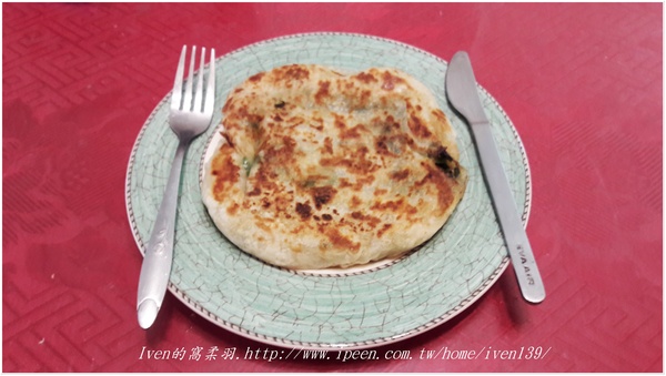 老克明蔥神派【多層次餅皮】(150±10g)X5包：《網購宅配美食》假日在家方便的美食小吃-『老克明食品有限公司』的「手工水餃」及「手工蔥神派」