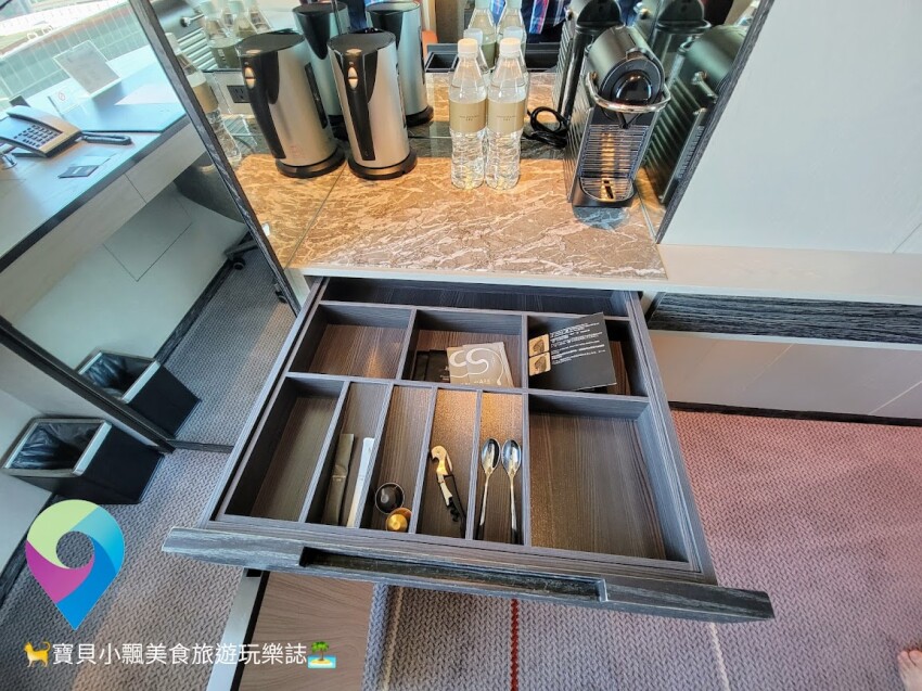 [住]台北 寒舍艾麗酒店 客房內及戶外泳池 擁覽絕佳的台北101美景 PURE高效率殺菌清淨機 房內享受高品質好空