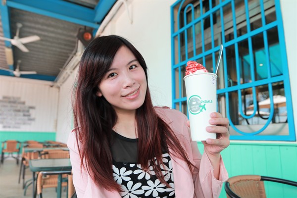 桃園第三航廈咖啡:】第三航廈咖啡廳~超人氣賞空中大鳥機機店家