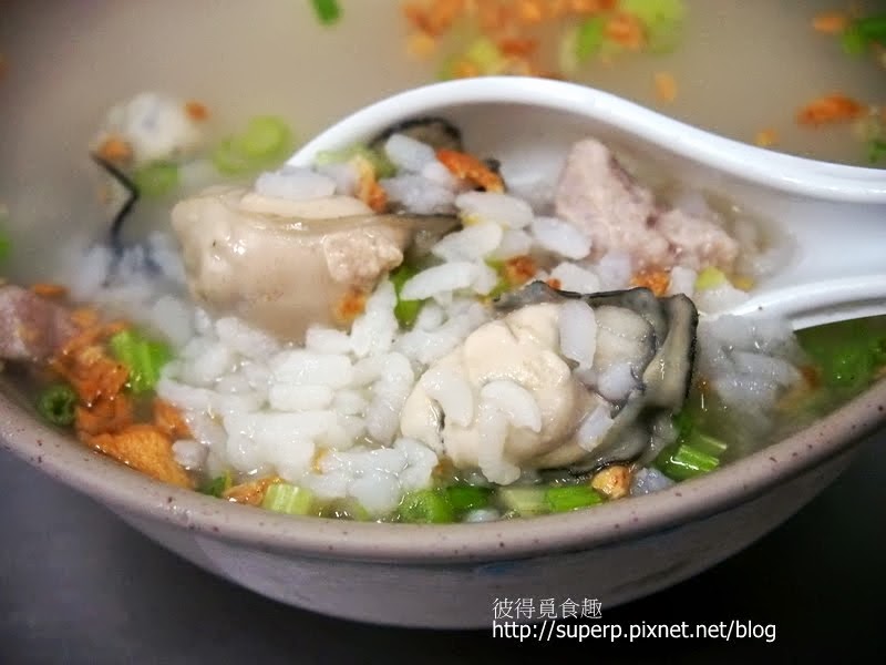 [中台灣食記]台中樂群街的蚵仔粥：令人回味的B級美食