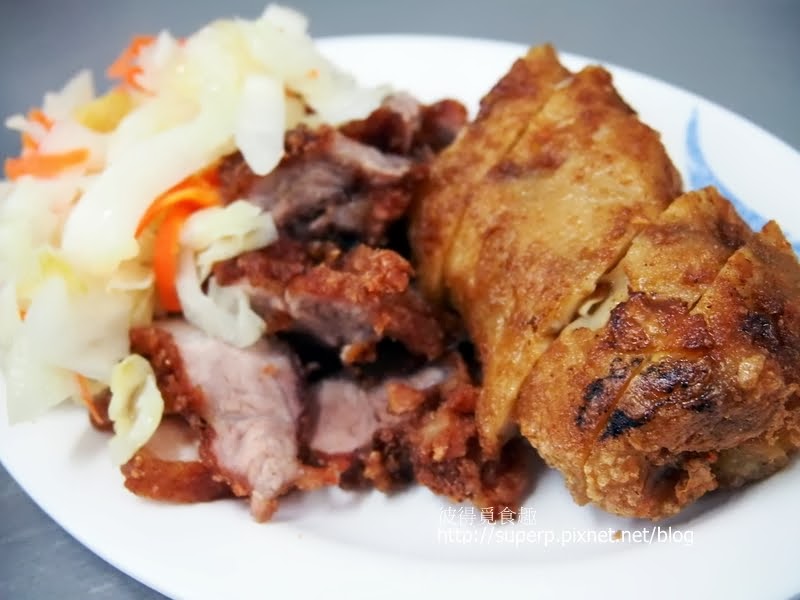 [中台灣食記]台中樂群街的蚵仔粥：令人回味的B級美食