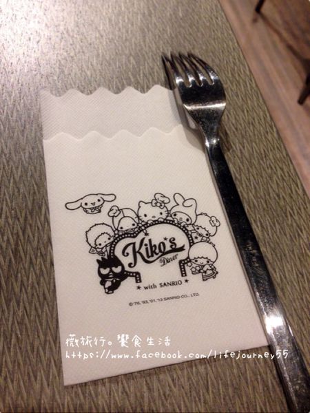 台北大安。忠孝敦化站｜Kikos Diner 夏威夷漢堡排飯專賣店 ♥ 全球首家Sanrio(三麗鷗)授權美式餐廳｜2013.12