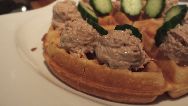 鬆餅控可別錯過啦!導演姐妹的店。下午茶聊天用餐的好去處。蜂蜜芥末雞肉沙拉也好美味呦~