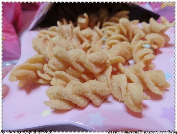 <聯華食品|零食>新上市粉粉嫰嫰之心花朵朵開夢幻少女心之女孩專屬的可樂果新口味~檸檬玫瑰鹽/零食,餅乾,美食/可樂果川霸麻辣 尚酥！