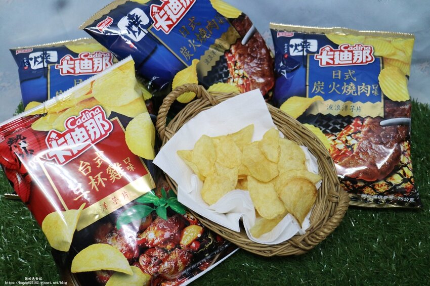 【聯華食品】新品上市 卡廸那「台式三杯雞+日式炭火燒肉」防疫待在家，追劇必備零食清單~