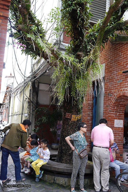 深坑老街●吃●王水成臭豆腐麻辣鴨血+阿珠芋圓