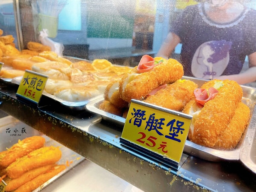 科博館水煎包,人氣50年老店必排隊美食小吃,銅板價只要15元到25元,水煎包/甜甜圈/芋頭餅 - Cyndi loves享食天堂