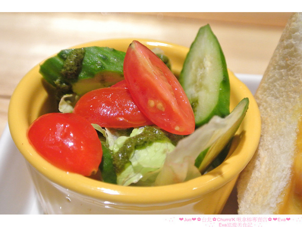 Churro'K 啾拿棒專賣店：【食記】oO。台北　東區　Churro'K　啾拿棒專賣店　蝦咪？！現在不用跑西班牙，也可以吃到專業又好吃的吉拿棒啦～。o○。