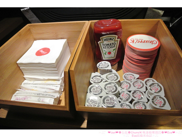 Churro'K 啾拿棒專賣店：【食記】oO。台北　東區　Churro'K　啾拿棒專賣店　蝦咪？！現在不用跑西班牙，也可以吃到專業又好吃的吉拿棒啦～。o○。