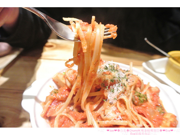 Churro'K 啾拿棒專賣店：【食記】oO。台北　東區　Churro'K　啾拿棒專賣店　蝦咪？！現在不用跑西班牙，也可以吃到專業又好吃的吉拿棒啦～。o○。