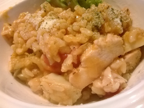 岩磨坊：吃過pasta？吃過pizza？那有沒有吃過pizza+pasta! Pasta pizza就在岩磨坊!