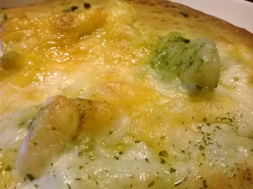 岩磨坊：吃過pasta？吃過pizza？那有沒有吃過pizza+pasta! Pasta pizza就在岩磨坊!