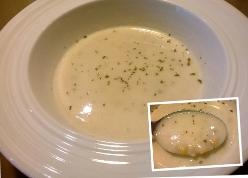 岩磨坊：吃過pasta？吃過pizza？那有沒有吃過pizza+pasta! Pasta pizza就在岩磨坊!