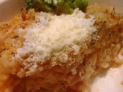 岩磨坊：吃過pasta？吃過pizza？那有沒有吃過pizza+pasta! Pasta pizza就在岩磨坊!