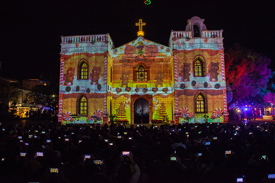 |遊|屏東萬巒 萬金聖誕季-聖誕光雕教堂 萬金聖母聖殿
