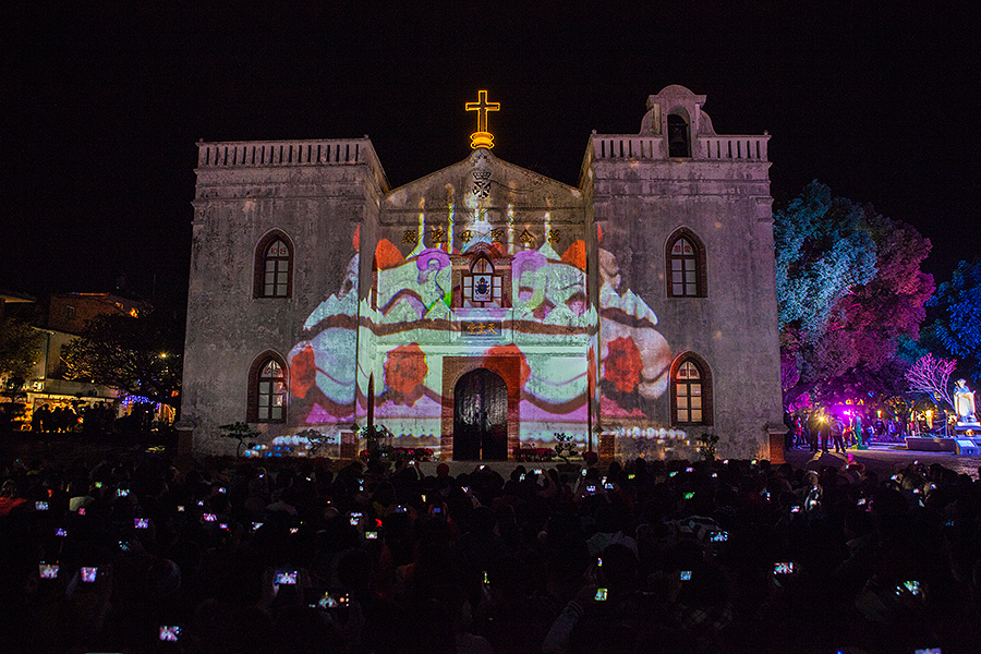|遊|屏東萬巒 萬金聖誕季-聖誕光雕教堂 萬金聖母聖殿