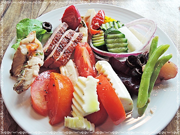 義饗食堂：✜ 讓人開心又滿足滴義式饗宴 －「義饗食堂JustItalian」o(≧v≦)o!!