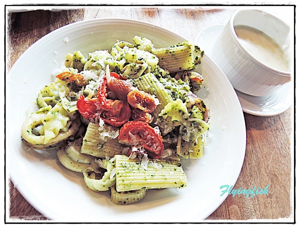 義饗食堂：✜ 讓人開心又滿足滴義式饗宴 －「義饗食堂JustItalian」o(≧v≦)o!!