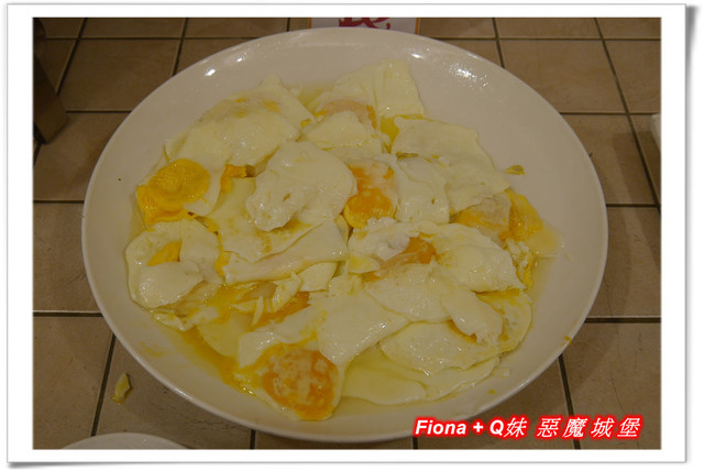 【家族新春四日遊。DAY3下】新北。貢寮 - 福隆遊客中心，下雨天閒晃的好去處+夜宿莫瑞納海灣會館，家族聚會好選擇，下半天形成整個被雨打亂啦 !