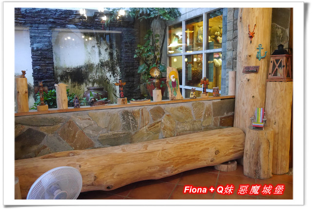 【家族新春四日遊。DAY3下】新北。貢寮 - 福隆遊客中心，下雨天閒晃的好去處+夜宿莫瑞納海灣會館，家族聚會好選擇，下半天形成整個被雨打亂啦 !