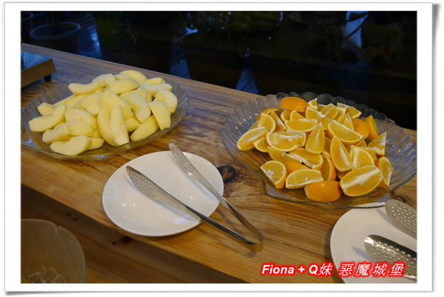 【家族新春四日遊。DAY3下】新北。貢寮 - 福隆遊客中心，下雨天閒晃的好去處+夜宿莫瑞納海灣會館，家族聚會好選擇，下半天形成整個被雨打亂啦 !