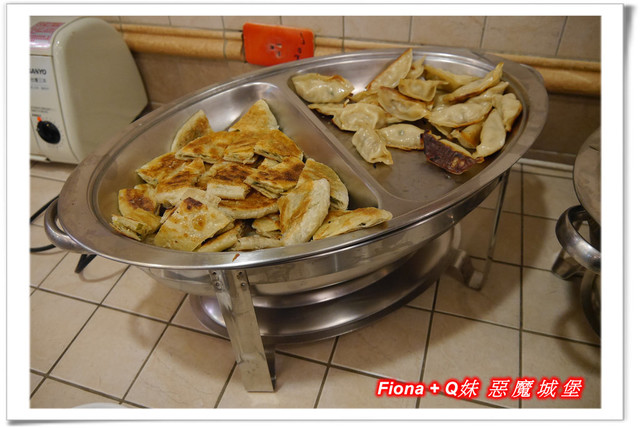 【家族新春四日遊。DAY3下】新北。貢寮 - 福隆遊客中心，下雨天閒晃的好去處+夜宿莫瑞納海灣會館，家族聚會好選擇，下半天形成整個被雨打亂啦 !