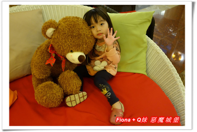 【家族新春四日遊。DAY3下】新北。貢寮 - 福隆遊客中心，下雨天閒晃的好去處+夜宿莫瑞納海灣會館，家族聚會好選擇，下半天形成整個被雨打亂啦 !