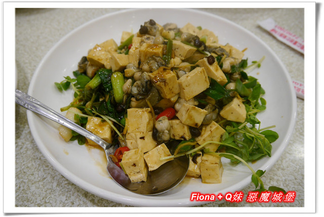 【家族新春四日遊。DAY3下】新北。貢寮 - 福隆遊客中心，下雨天閒晃的好去處+夜宿莫瑞納海灣會館，家族聚會好選擇，下半天形成整個被雨打亂啦 !