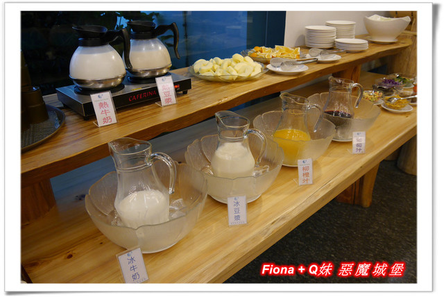 【家族新春四日遊。DAY3下】新北。貢寮 - 福隆遊客中心，下雨天閒晃的好去處+夜宿莫瑞納海灣會館，家族聚會好選擇，下半天形成整個被雨打亂啦 !