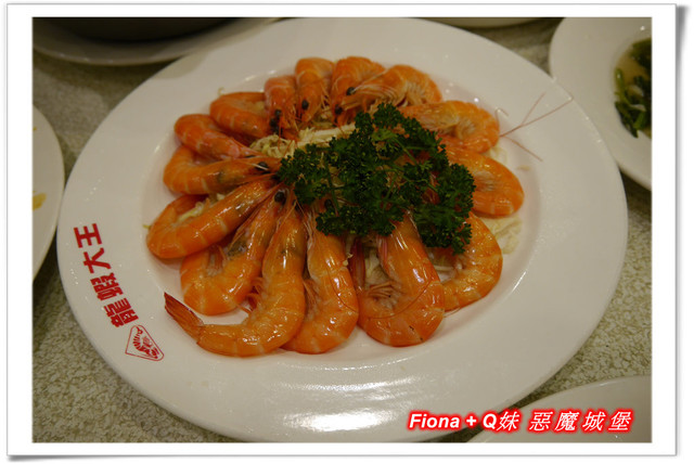 【家族新春四日遊。DAY3下】新北。貢寮 - 福隆遊客中心，下雨天閒晃的好去處+夜宿莫瑞納海灣會館，家族聚會好選擇，下半天形成整個被雨打亂啦 !