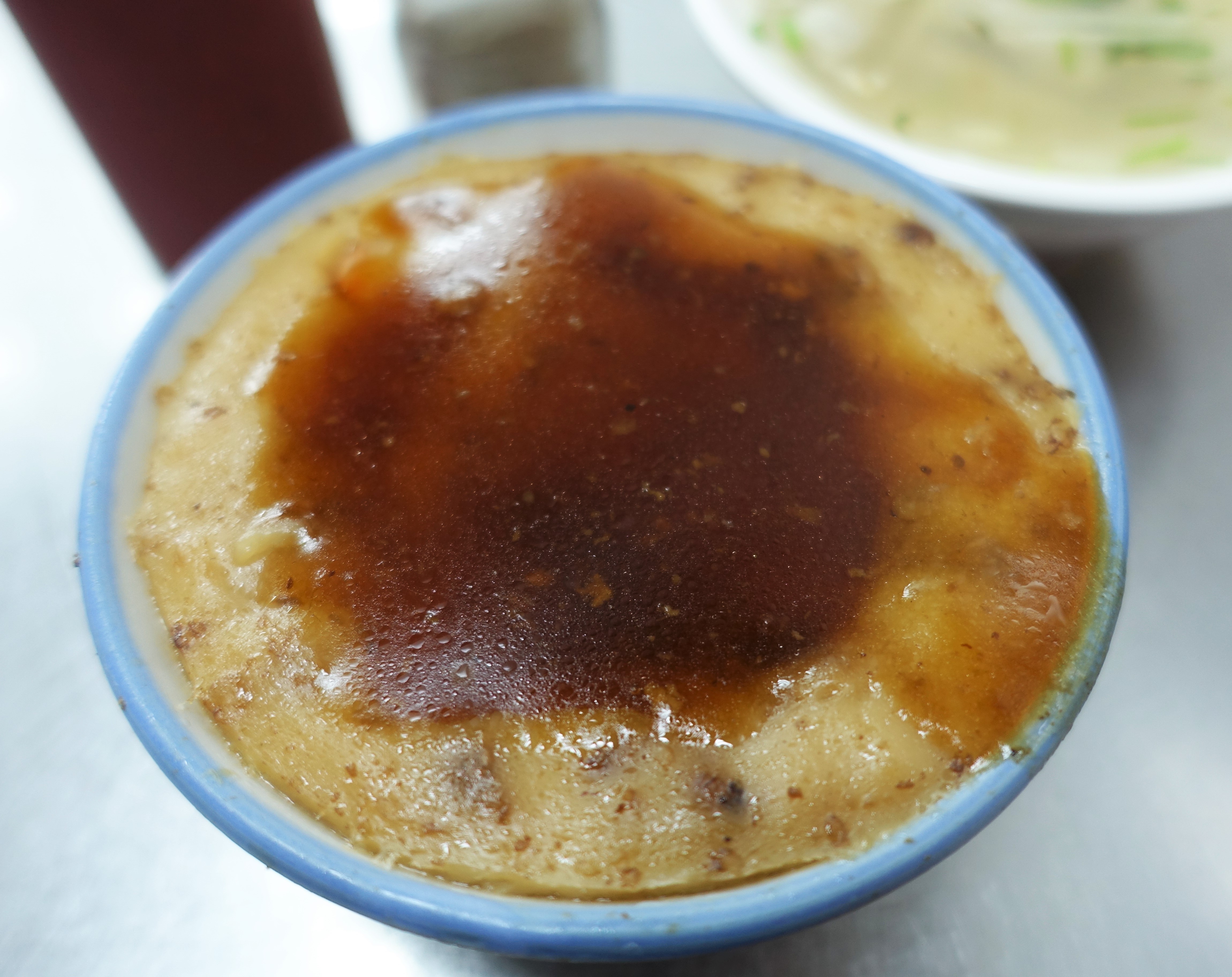 『台北│萬華│捷運龍山寺站』小南鄭記台南碗粿-飄香近50年的美食、甜甜的南部口味、只賣碗糕與虱目魚焿、南部小孩記憶中熟悉的味道