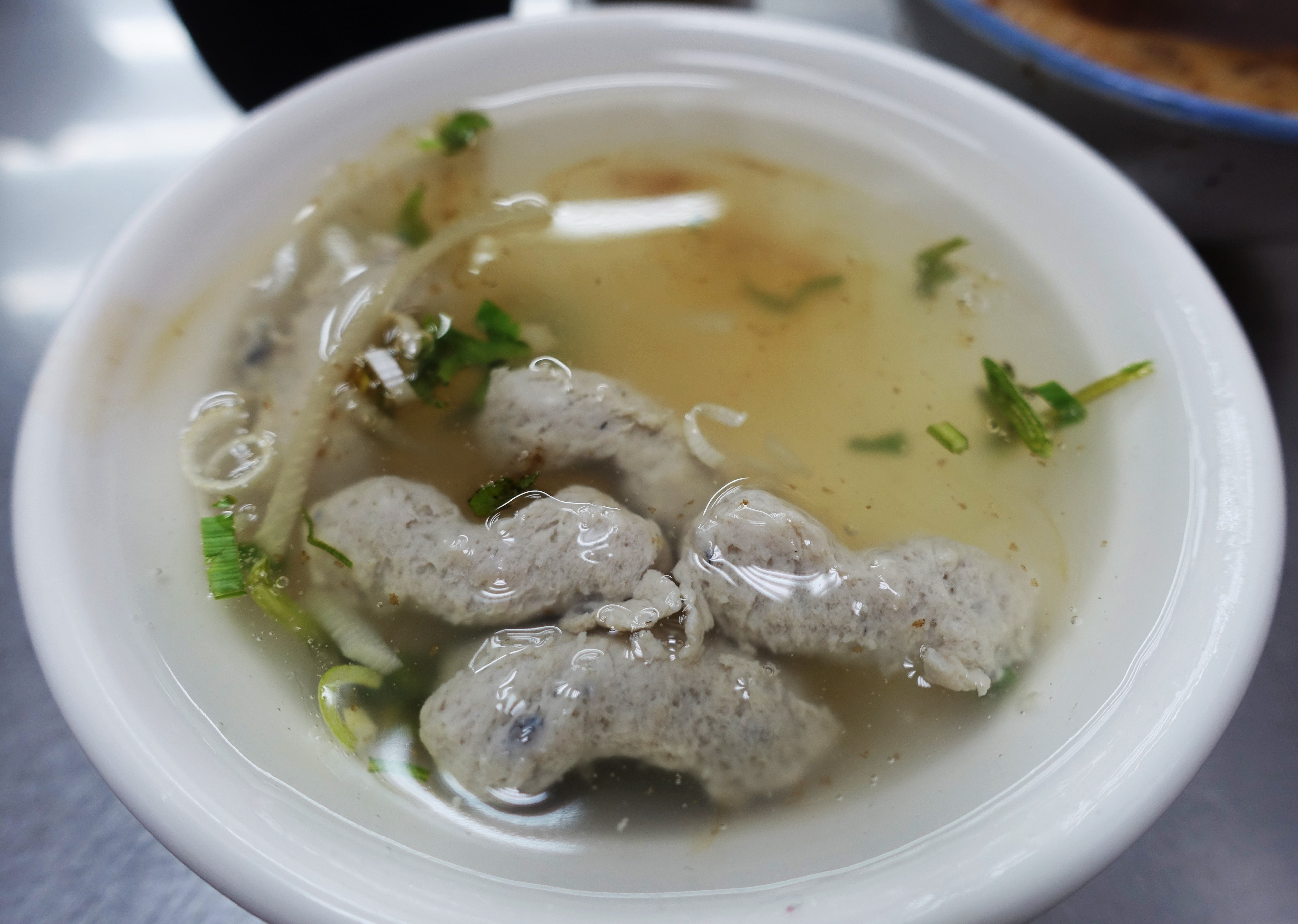 『台北│萬華│捷運龍山寺站』小南鄭記台南碗粿-飄香近50年的美食、甜甜的南部口味、只賣碗糕與虱目魚焿、南部小孩記憶中熟悉的味道