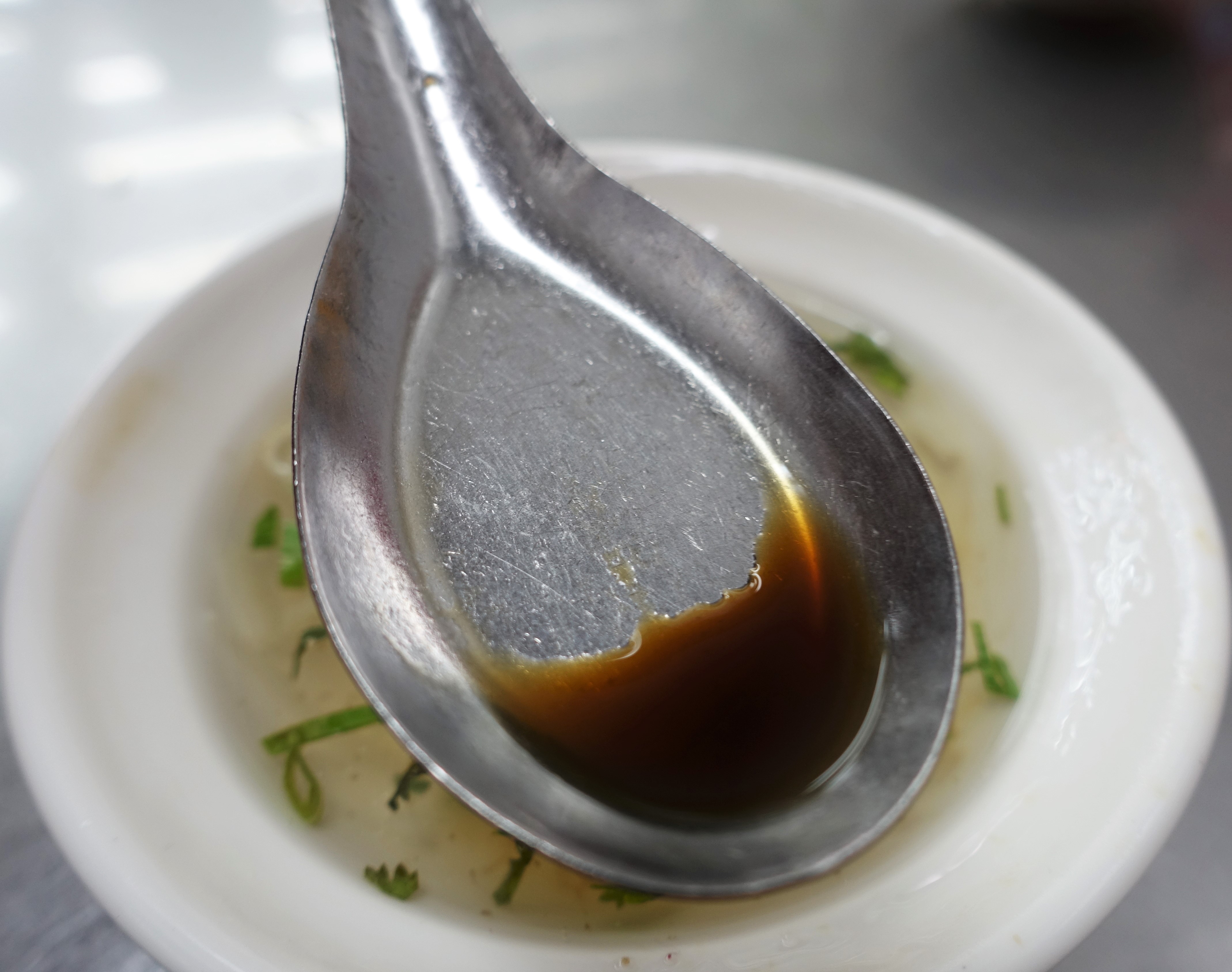 『台北│萬華│捷運龍山寺站』小南鄭記台南碗粿-飄香近50年的美食、甜甜的南部口味、只賣碗糕與虱目魚焿、南部小孩記憶中熟悉的味道