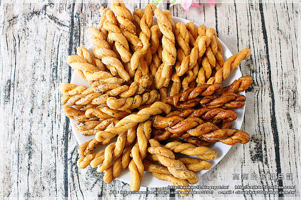 合家手工麻花捲：【宅配】小琉球 合家手工麻花捲《宅配零嘴 小琉球伴手禮》